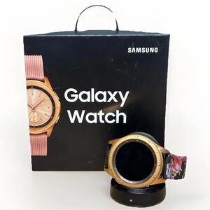 Samsung Galaxy Watch & Charger Rose Gold 42mm Excellent Condition #5627